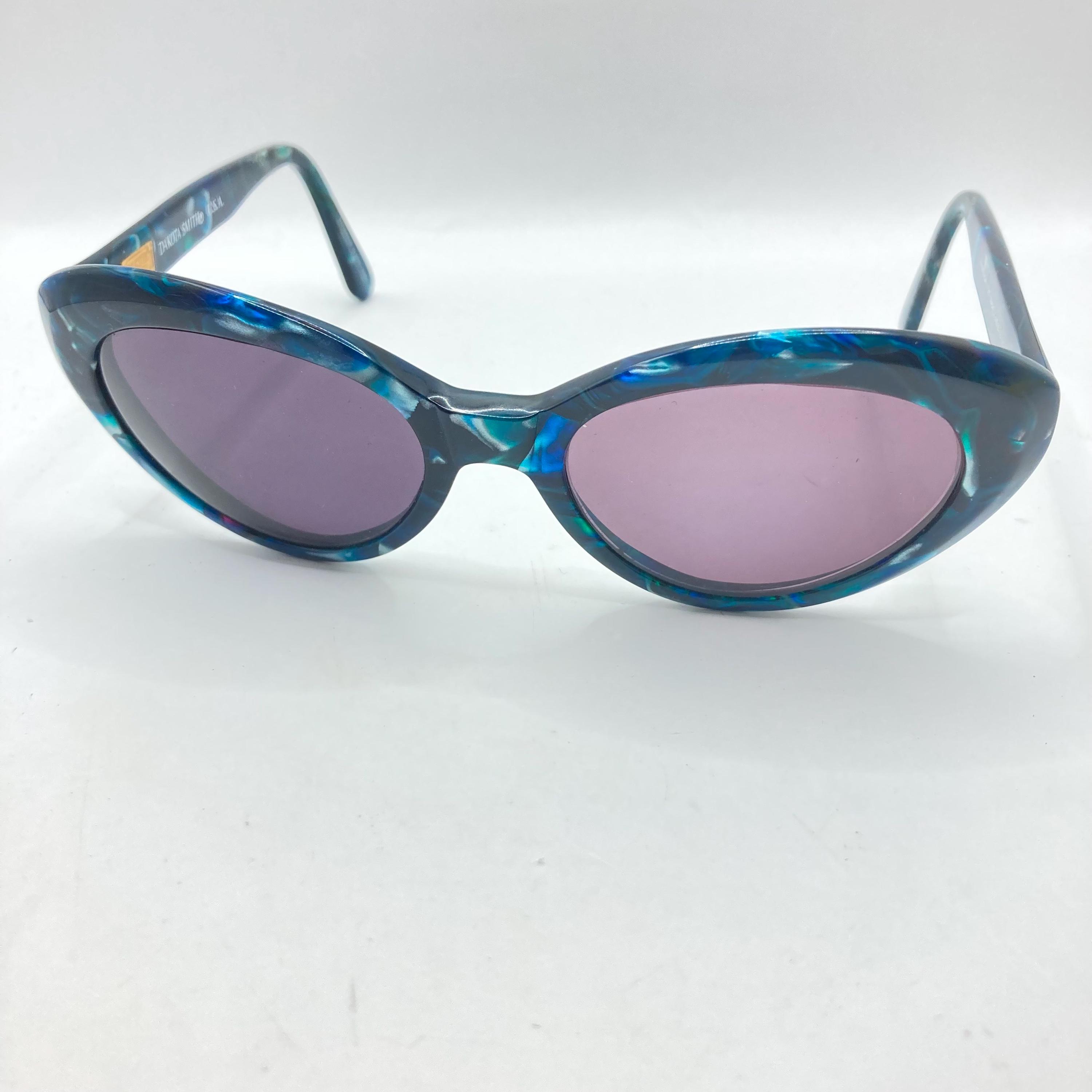 Dakota Smith Tortoise Oval Round 90s Style Sunglasses Style: Saturday Night Deadstock Mod Tortoise Oval Vintage Sunglasses main image 3