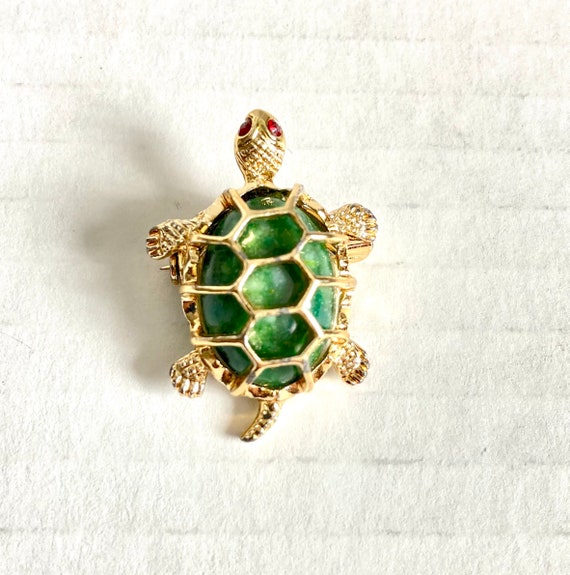 Vintage Vtg Gerry’s Turtle Figural Brooch Gold To… - image 1