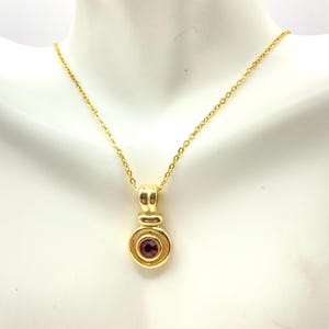 Vintage Vtg Dainty Red Rhinestone Gold Tone Pendant Necklace 18” Rolo Chain January July Birthstone Valentines