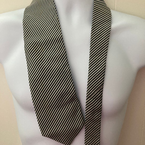 Vintage Vtg XMI Couture Men’s Necktie Tie Black & White Diagonal Stipe Handmade Silk Made In USA