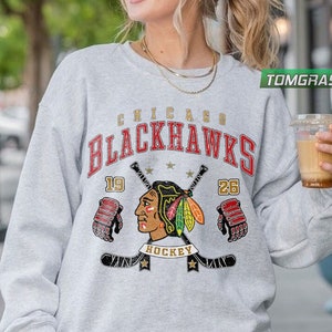 CustomCat Chicago Blackhawks Skull Retro NHL Crewneck Sweatshirt Red / 5XL