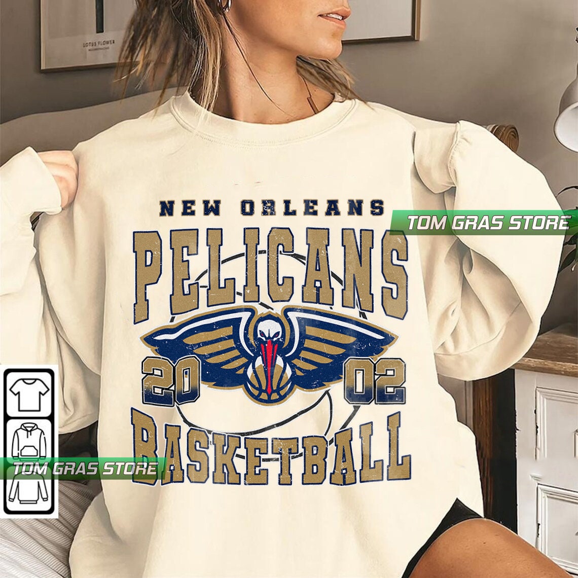 Women's New Orleans Pelicans spangle T shirt alots of sparkle