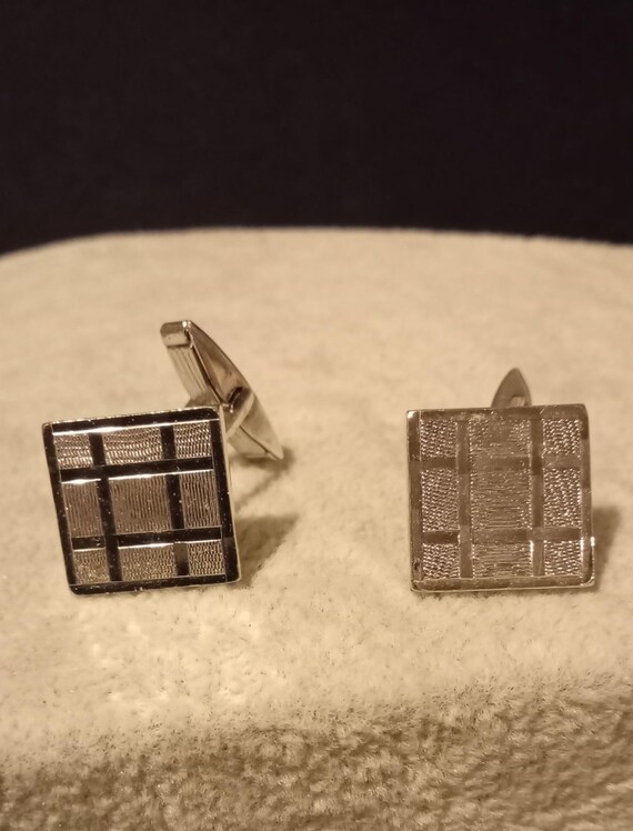 Vintage silver tone square patterned cufflinks - image 3