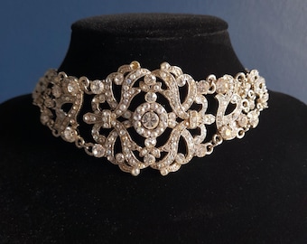 Rhinestone and silver tone choker