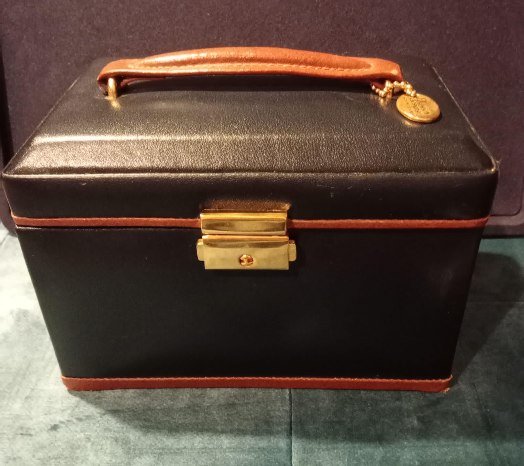 Dulwich Designs Jewelry Box Leather UK