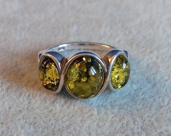 Vintage sterling silver baltic amber trilogy ring