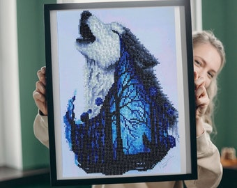 Pintura de diamantes de lobo aullando / Terminada y sin marco / 9,5 x 13 pulgadas.