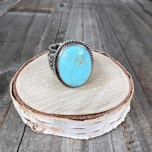 Navajo Sunshine Reeves Made Genuine Kingman Turquoise Stamped Sterling Silver Wide Band Ring Size 6.75