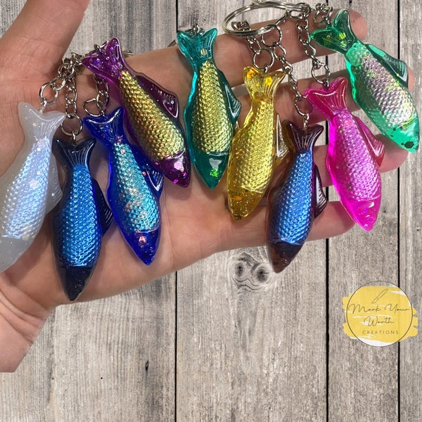 Fish Keychains, Colorful fisherman Keyrings, Customizable Fish Lure Charms, Christmas Present for Dad, Fishing Gift for Guy
