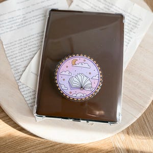 Soporte para teléfono Kindle eReader de fantasía, soporte MagSafe para Kindle, soporte adhesivo magnético acrílico PopSocket