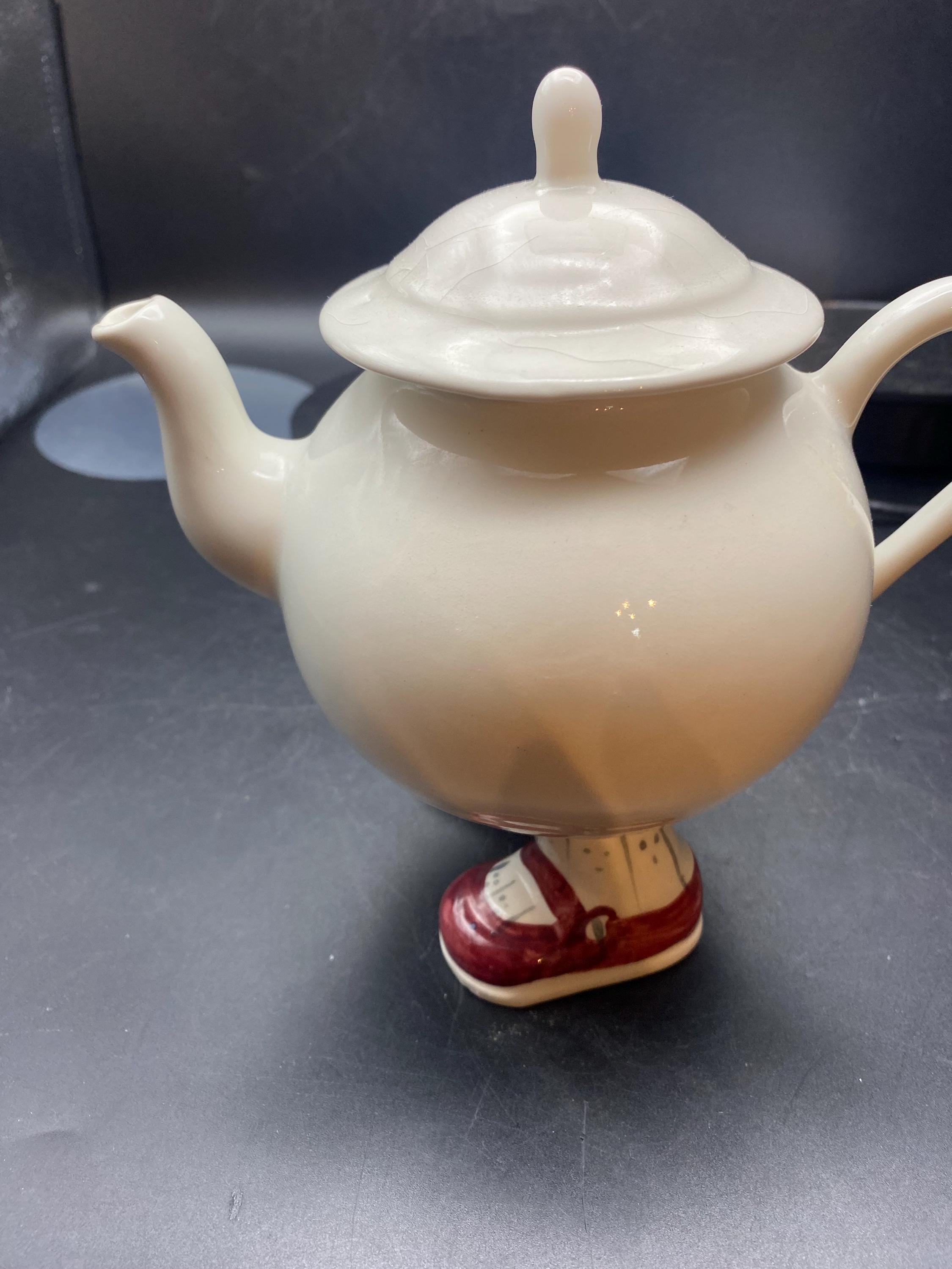 Carlton Ware HOVIS ビンテージ ティーポット Hovisのパンの形のおしゃれなティーポット、イギリスから届いた