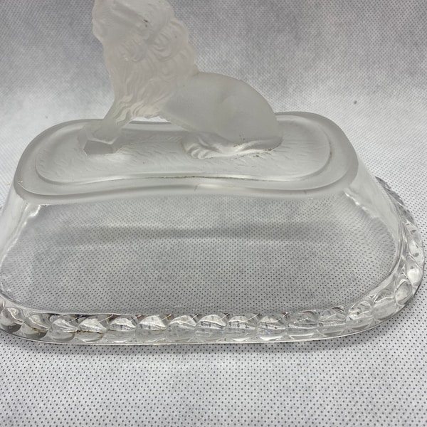 Gillinder &Sons Frosted Glass Lion Butter Lid