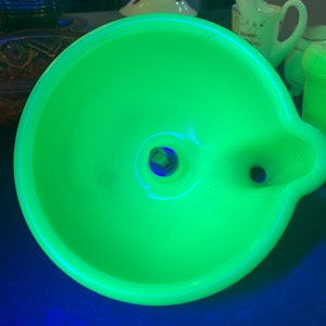 Custard UV Juicer for a Stand Mixer