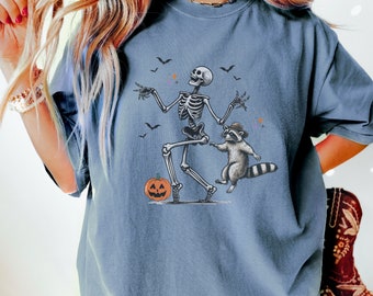 Chemise raton laveur Halloween Comfort Colors®, chemise squelette dansant, chemise raton laveur automne sauvage, animal trash de la saison effrayante
