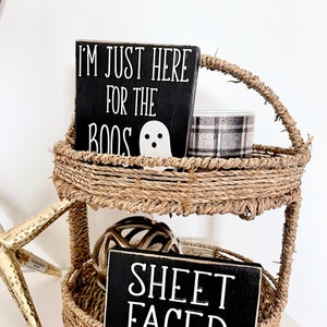 Zestaw miniaturowych znaków SVG z arkuszami | Plik do cięcia Glowforge | Zabawne znaki na Halloween | Jestem tu tylko dla The Boos