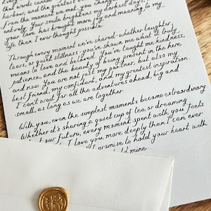 Cartas manuscritas de lujo con sello de cera dorada. Regalos de recuerdo, regalos de aniversario, cartas de cumpleaños. Carta de boda para novios