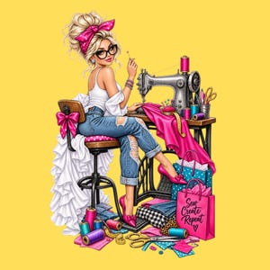 Può includere: Un personaggio biondo con fascia rosa e occhiali siede a una macchina da cucire, indossando un top bianco e jeans blu strappati. La scena include tessuto rosa, rocchetti di filo, forbici e una borsa rosa con la scritta Sew Create Repeat.