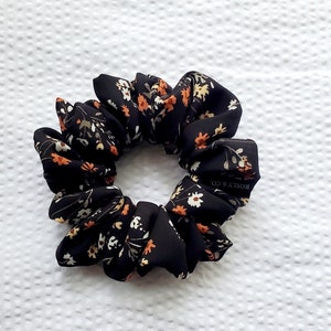 Floral Scrunchie,scrunchie, scrunchies, headband, regular scrunchie, hair scrunchies - MINI SIZE