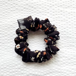 Floral skinny Scrunchie, scrunchie, scrunchies, headband, small scrunchie, hair scrunchies - SKINNY SIZE
