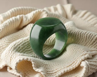 Handgefertigter Jade Ring, Kanadischer Nephrit Siegelring, Moderner Grüner Stein Schmuck, Geschenk für Sie oder Ihn,J79