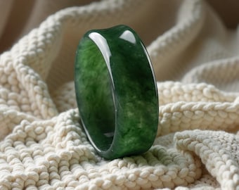Bague en jade vert naturel de la Colombie-Britannique, bague tendance minimaliste en pierres précieuses polies, J60