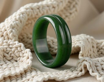 Bague double faîte en jade massif de la Colombie-Britannique - Bande de néphrite rainurée sculptée à la main - Bijoux minimalistes en pierres précieuses à double voie - Cadeau épais moderne, J62