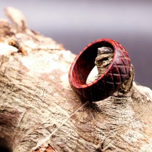 Hand-Carved Cocobolo Wood Ring, Textured Wooden Band, Geometric Nature Ring, Handmade Exotic Wood Jewelry, Rustic Wood Wedding Band