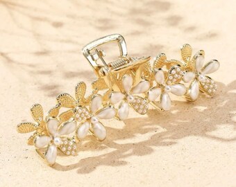 Flower faux pearl clip 1 pcs