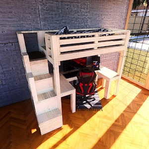 Doppelhochbett mit Schreibtischen (PDF-Download)