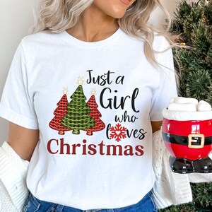 Nur ein Mädchen, das Weihnachtst-shirt liebt, Feiertags-T-Stück, Weihnachtsbaum-Hemd, lustiges Weihnachtshemd, niedliches Feiertags-T-Stück, Weihnachtsfeier