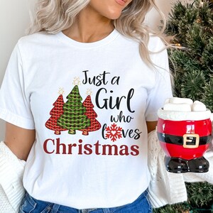 Nur ein Mädchen, das Weihnachtst-shirt liebt, Feiertags-T-Stück, Weihnachtsbaum-Hemd, lustiges Weihnachtshemd, niedliches Feiertags-T-Stück, Weihnachtsfeier