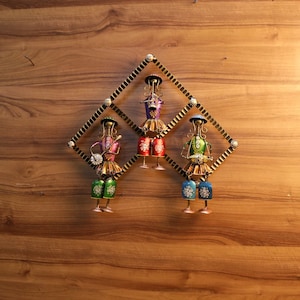 Metal Musician Doll Zigzag  Frame Indian Metal Art, Home Decor gift, Metal Sculpture, Home Warmimg Gift, Indian Handicrafts, Craft Metalwork