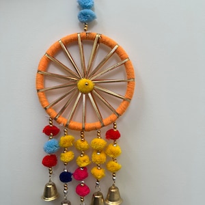 Par de carillones de viento indios, colgante de pared, obra maestra de arte mural, colgante decorativo, regalo de cumpleaños, regalo de Diwali, decoración del hogar, colgante de pared para boda