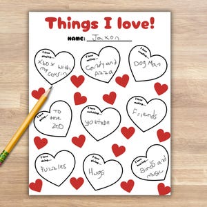 Può includere: Un foglio di lavoro stampabile con un modello a forma di cuore per i bambini per scrivere le cose che amano. Il foglio di lavoro ha il titolo "Things I Love!" e uno spazio per un nome. Il nome "Jaxon" è scritto nello spazio. Il foglio di lavoro ha 10 modelli a forma di cuore con cose diverse scritte in ogni cuore, come "Xbox with my cousin", "Candy and Pizza", "Dog Man", "To the Zoo", "Youtube", "Friends", "Puzzles", "Hugs", "Birds and Music".