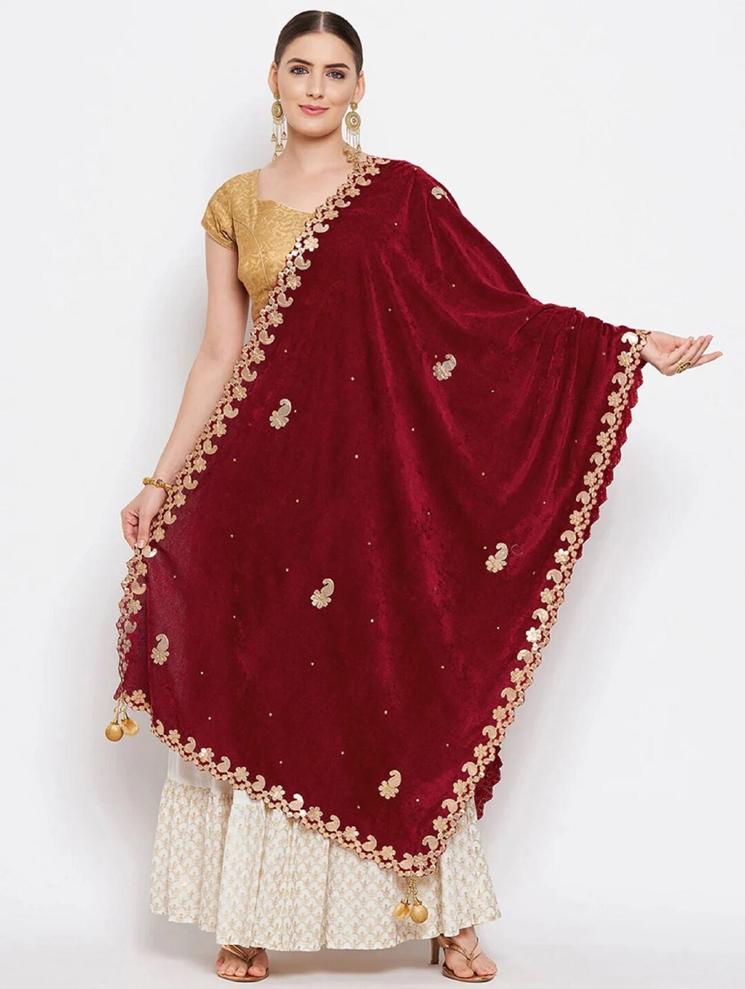 how to wear shawl with dupatta