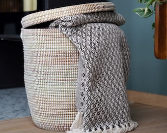 Storage basket & laundry basket with lid – Timbuktu basket (white)