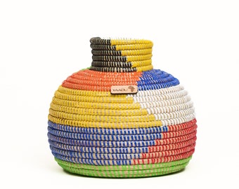 Hand-woven vase – Ayo