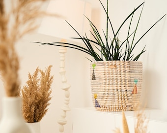 Lewru hand-woven grass plant basket – African boho flower pot for succulents, cacti, bathroom & shelf storage, gift idea