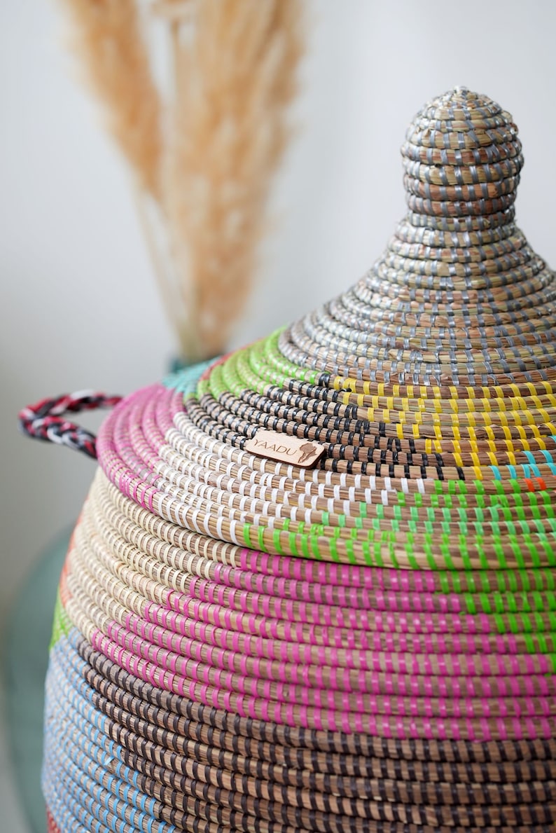 Geflochtener Aufbewahrungskorb mit Deckel Handgemachter Afrikanischer Korb Gueno Dekorativer Moderner Wäschekorb Home Decor Geschenkidee Bild 2