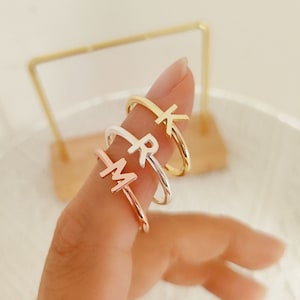 Anillo inicial delicado personalizado, anillo de letras delgadas, anillo de nombre personalizado, anillos de apilamiento, anillo de oro, anillo de parejas, joyería hecha a mano, regalo de Navidad