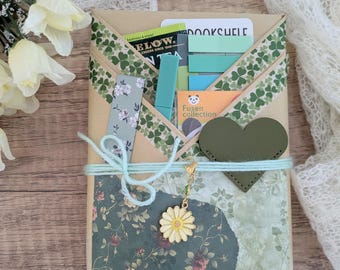 Fiction Reader Surprise Book Box, Blind Book Date Gift, Book Lover Mystery Book Bundle, Book Gift Set For Her, Best Friend Gift