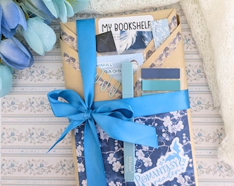 Blind date met een boekendoos voor boekenliefhebbers, cadeau voor pittige romantiek lezer, boekenclubcadeau, kies je genre boekenbundel met zelfzorgartikelen