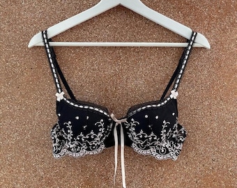 Vintage 1990s Black Floral Embroidered Bra (36A/34B)