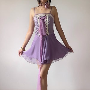 Romantisches Y2K Lila Satin & Chiffon Minikleid (XS - S)