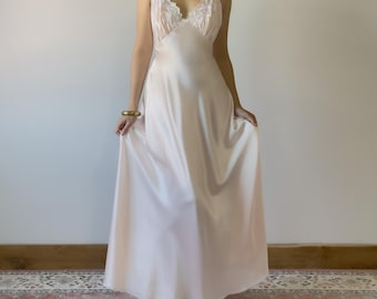 Vintage Victoria’s Secret 1980s Blush Pink Satin Slip Gown (L)