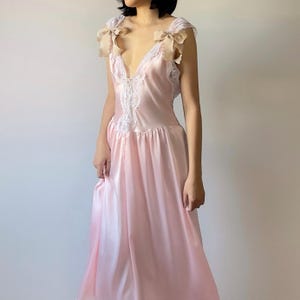 Vintage 1980s Pink Satin & Lace Nightgown (Small)