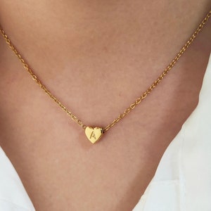 Colar de coração gravado, colar de letras personalizadas, colar de etiqueta inicial, joias com nome, presente para mãe, presente para ela, presente de aniversário, presente de Natal