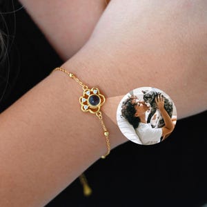 Personalized Paw Print Projection Photo Bracelet,Memorial Picture Jewelry,Pet Portrait Bracelet,gift for her,Best Friend Gift,Christmas gift