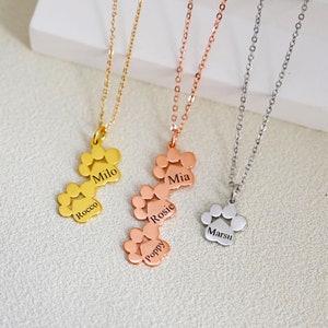Benutzerdefinierte kleine Hund Pfote Namen Halskette, Gold Paw Print Namen Halskette, minimalistische Andenken Haustier Halskette, Tierliebhaber Geschenk, Weihnachtsgeschenk für Mutter