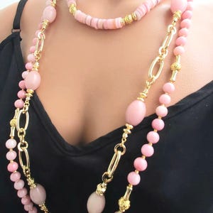 Collana lunga in pietra naturale di giada rosa, gioielli multifilo a strati per donna, gioielli fatti a mano, regalo per la festa della mamma, regalo per donna